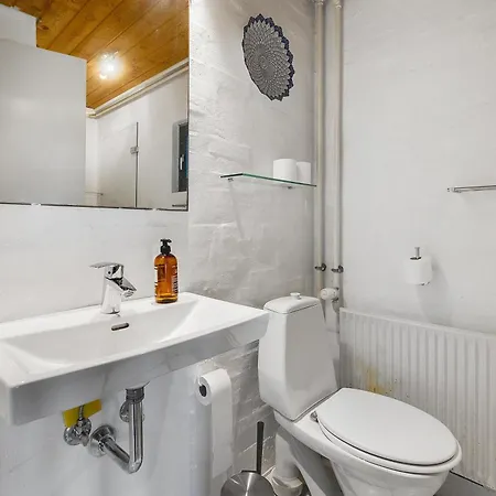 Charming Split-level On Scenic Helgenaes Knebel