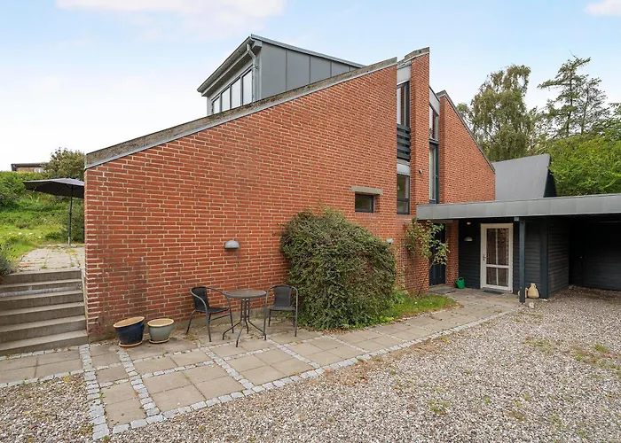 Cozy House On Helgenæs Feriehus Knebel